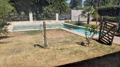 Imagen 3 de 22 de En Venta. Moderna Quinta Barrio Real De Junin, Provincia De Buenos Aires. Calle Los Nardos