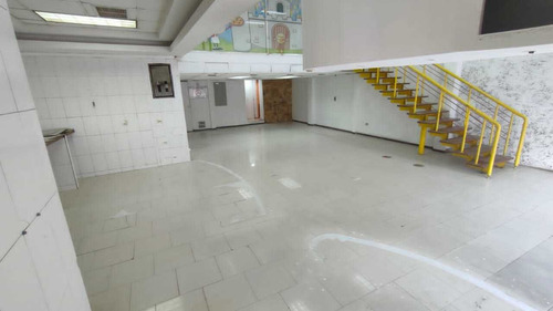 Imagen 9 de 16 de . Solo Venta. Local Comercial Nivel Calle C.c. Vista Alegre 180 M2.