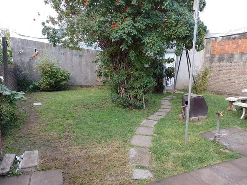 Venta Casa 3 Amb C/coch Patio Parrilla Apto Cred