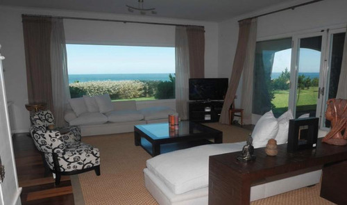 Casa De 8 Dormitorios - Playa Mansa - Punta Del Este