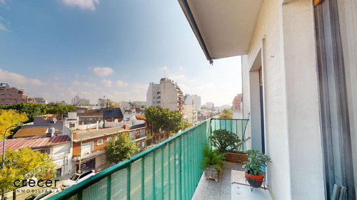 Venta De Departamento De 2 Amb. En Coghlan