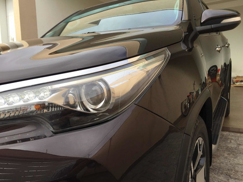 Imagem 8 de 8 de Toyota Sw4 2017 2.8 Tdi Srx 7l 4x4 Aut. 5p