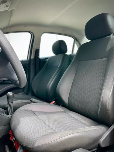 Volkswagen Voyage 1.6 Trenline 101cv