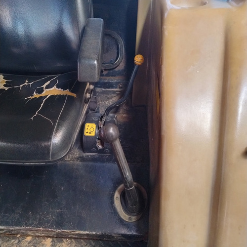 Trator New Holland Tl75e, Ano 2011, 4x4, Cabine Com Ar.