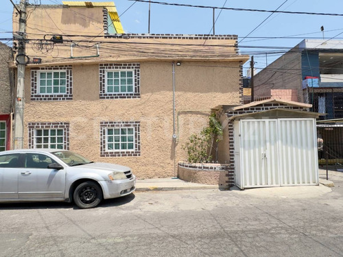 Venta De Casa En 1a Cda Adolfo López Mateos, V. De Anáhuac, Ecatepec De Morelos.
