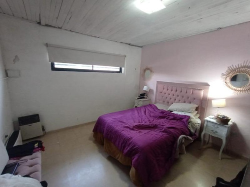 Casa En Venta - 3 Dormitorios 1 Baño - Cochera - Ringuelet