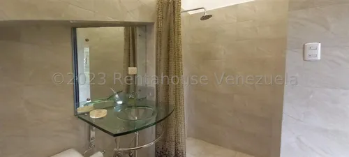 Casa En Venta La Lagunita Lp