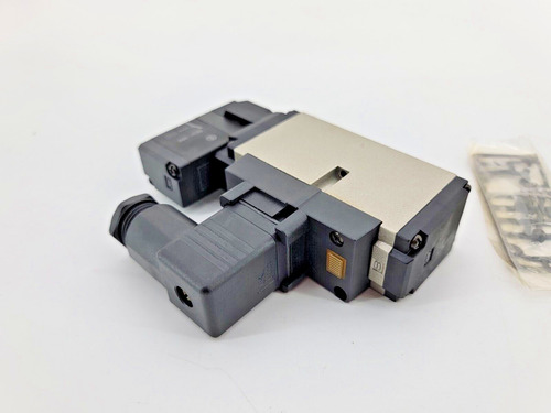 New Smc Nvfs3111r-5dz Solenoid Pilot Valve 21-26vdc, 0.1 Bbt