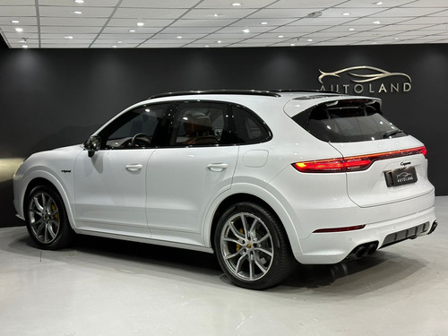 Porsche Cayenne E-Hybrid 3.0 V6 462cv