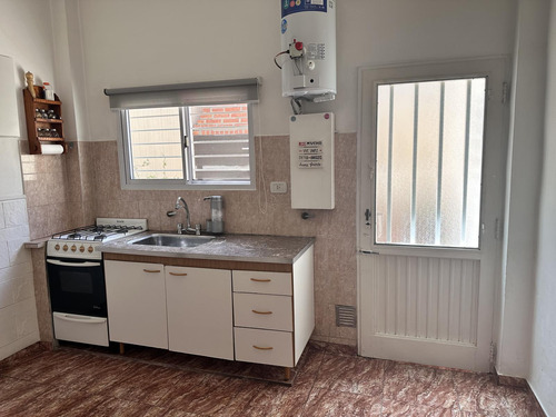 Venta De Casa En Ph 3 Ambientes En Morón Con Cochera Cubierta - Apto Crédito Hipotecario