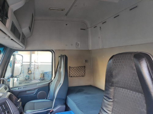 Imagem 5 de 6 de Volvo Fm 370 - 2013