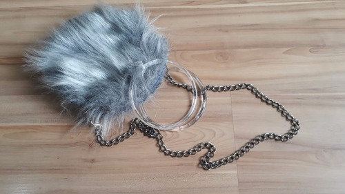 Bolsa De Mão Cinza Pompom Corrente Artesanal Acrílico