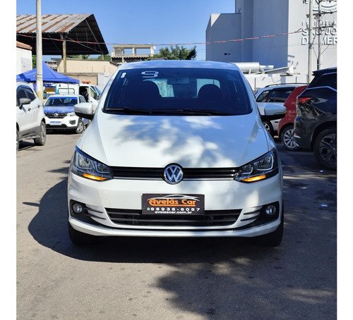 Volkswagen Fox 1.6 MSI TOTAL FLEX CONNECT 4P I-MOTION