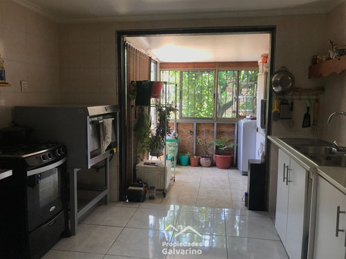 Casa En Venta De 2 Dorm. En San Joaquín