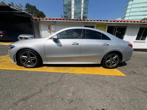 Mercedes-Benz Clase CLA 1.3 Cla 180 Amg Line At