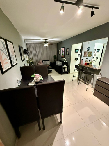 Apartamento En Venta 3er Nivel En Palmareca, Licey Al Medi
