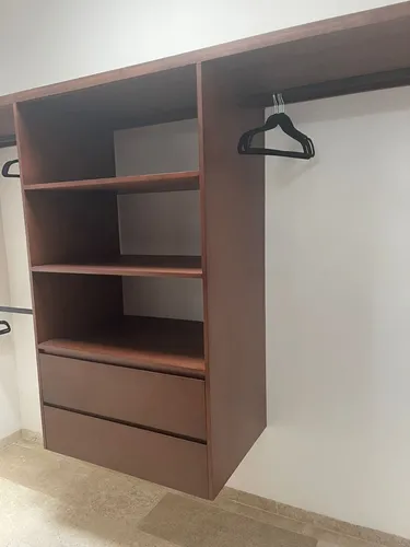 Casa De 3 Rec. En Privada Con Paneles Solares, Cerca De Altabrisa. Boreana