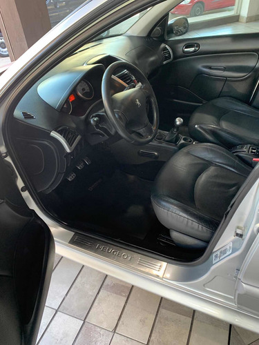 Peugeot 207 2011 1.6 Xt