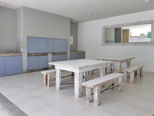 Imagen 4 de 7 de Cochera En Venta En Condominio Civis - Magallanes Al 1700 -escobar