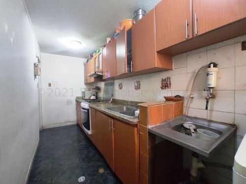 Imagen 5 de 10 de Apartamento En Venta En Turmero Piso Bajo Db 23-6377