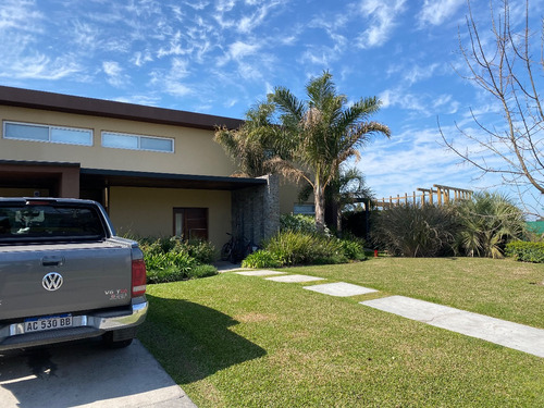 Remanso | 5 Dorm | 6 Baños | Lote 1150m2 | 360m2 | Financio