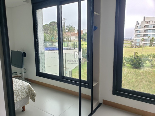 Oportunidad !!! Sea Breezes - Venta - Mansa - Punta Del Este - 3 Dormitorios - Piscina- Ref: 651