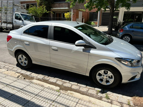 Imagen 3 de 11 de Chevrolet Onix Joy Plus