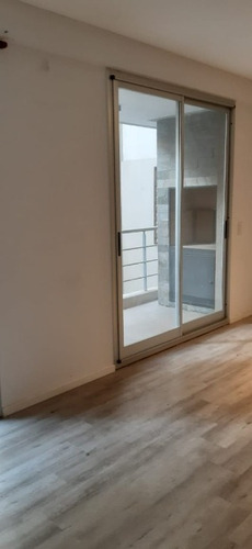 Imagen 5 de 12 de Departamento En Venta En Haedo Centro Sur