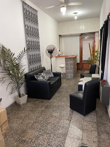 Oportunidad - Venta Casa 3 Ambientes Con Patio Y Cochera Grande - 190 M2 - Parrilla Y Quincho - Listo Para Mudarte- Villa Dominico, Avellaneda, Buenos Aires.