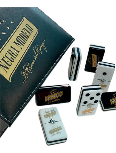 Dominó Corona Extra Cierre Blanco / Domino Negra Modelo