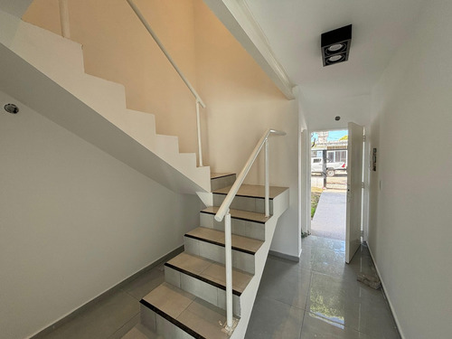 Duplex A Estrenar En Villa Cabrera, Córdoba