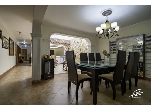 Casa En Venta En Laureles,medellín