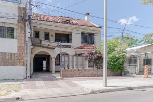 Venta Casa 4 Dormitorios Prado Con Cochera