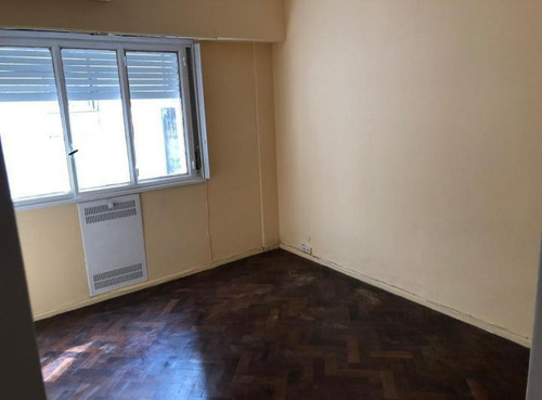 Imagen 6 de 11 de Con Renta Departamento En Venta - Balvanera - 3 Ambientes