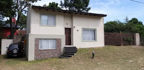 Casa En Venta - 3 Dormitorios 2 Baños - 500mts2 - Ostende, Pinamar