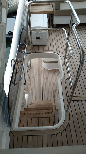 Imagem 10 de 16 de Lancha Schaefer 620 2014 Ñ | Intermarine Ferretti Azimut