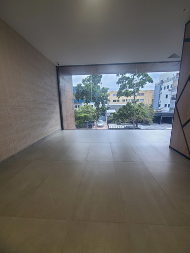 Plaza Comercial Corporativo Cod. 38534