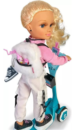 Nancy Un Día Con Mi Scooter Muñeca Con Luces