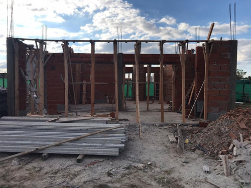 Imagen 4 de 30 de Lote Casa Barrio El Aljibe De Manzanares - Pilar Obra Iniciada Entrega En 6 Meses !!! Forma De Pago U$s 30.000 Y Saldo Contra Entrega!!!