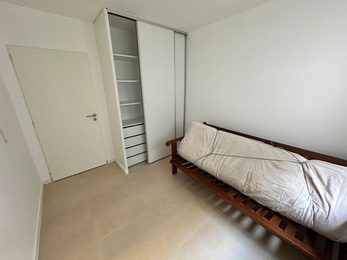 Venta Dpto 2 Amb C.cochera En Stoslugares-permuta-