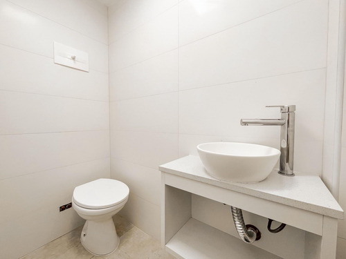 Casa En Venta - 4 Dormitorios 3 Baños - Cochera - 302,40mts2 - Mar Del Plata