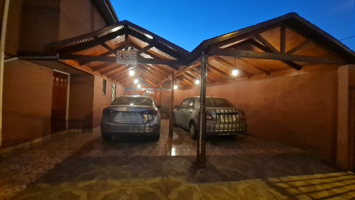 En Venta Comuna Maipú Casa Esquina Aislada.