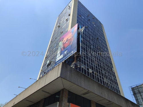 Deseas Invertir En Centro Odontologico Ubicado En El Corazon Comercial De Valencia? Esta Opcion Dispoone De Espacios Acordes Con La Actividad Comercial Inm. Av Bolivar