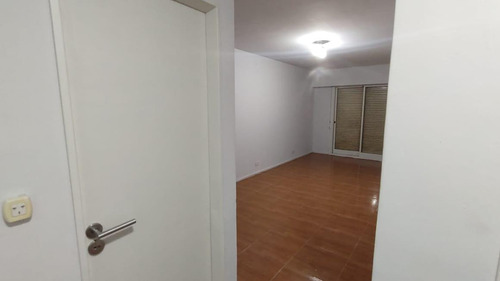 Av Cordoba 2800, Departamento Monoambiente En Barrio Norte, Frente Plaza Monseñor