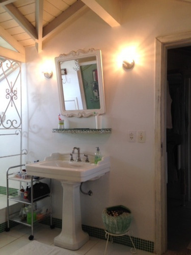 Casa Em Aberta Dos Morros Com 4 Dormitórios - Mi17374