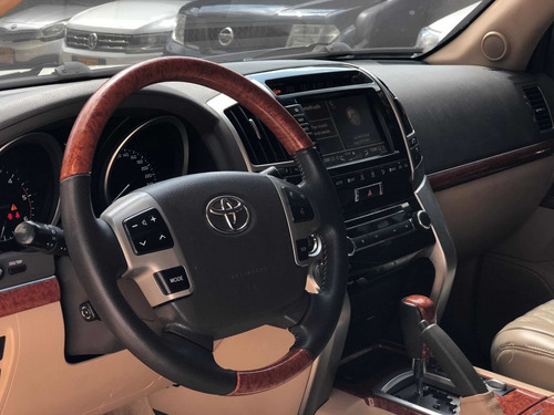 Imagen 11 de 14 de Toyota Land Cruiser 2013 4.5 Imperial Lc200 Diésel