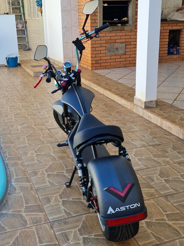 Imagem 4 de 7 de Aston Scooter Chopper