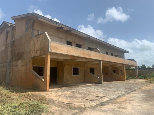 Imagen 4 de 6 de Town House En Maturin