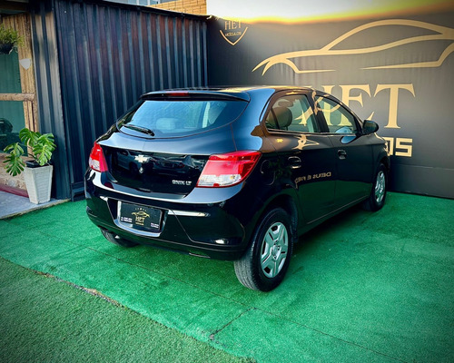Chevrolet Onix ONIX HATCH LT 1.0 8V FlexPower 5p Mec.
