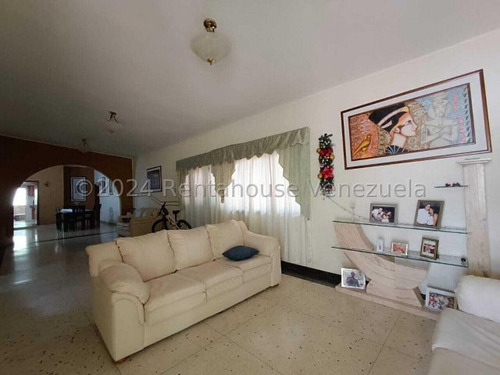 Gbf 24-24222 Venta Espectacular Casa Con Terreno El Limón Excelente Zona Llame Ya.